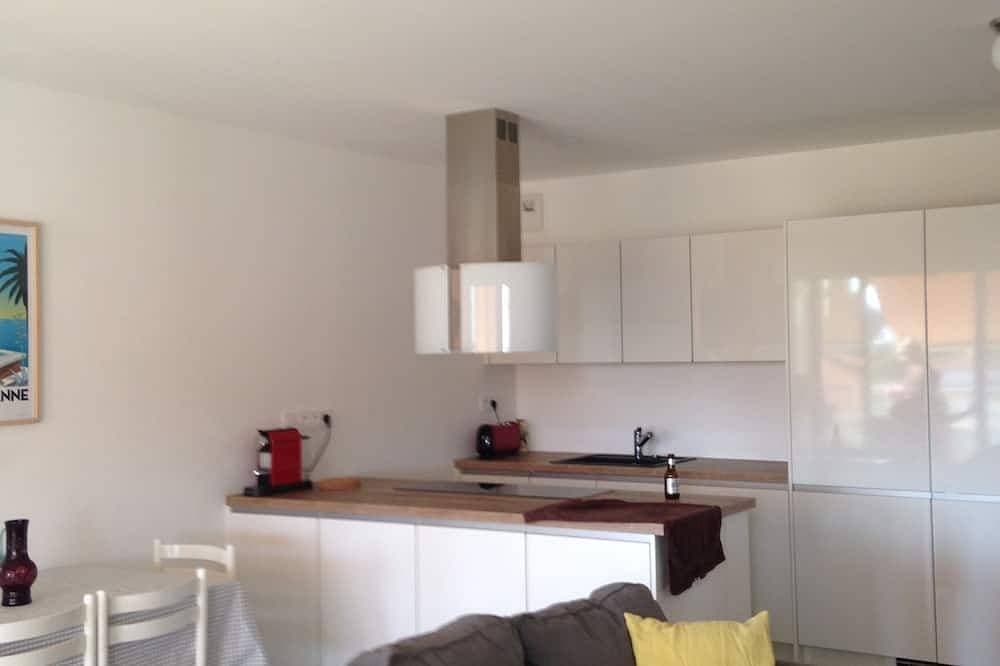 Foto 6 von 30: Neue Luxuswohnung mit Meerblick, Pool, Garage und Stränden 200m