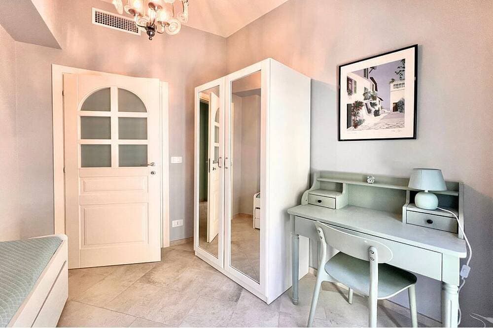 Foto 6 von 17: Fabulous 2-bedroom apartment with AC and heating in Varigotti, Italy