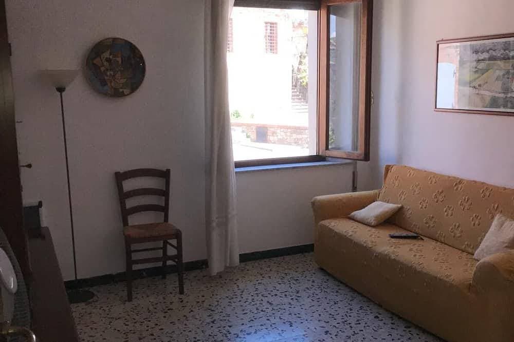 Foto 5 von 19: Stay on the walls of Murlo Castle, apartment with breathtaking views