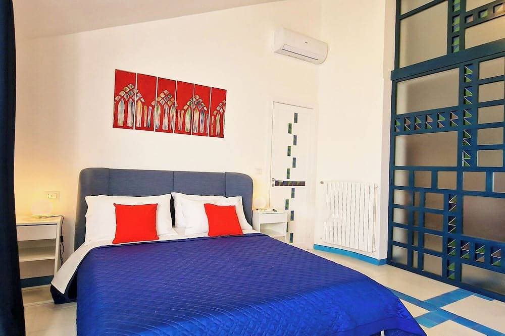 Foto 3 von 30: Amalfi Coast Villa w/Sea Views & Sauna & Jacuzzi plus Rooftop and Parking Garage