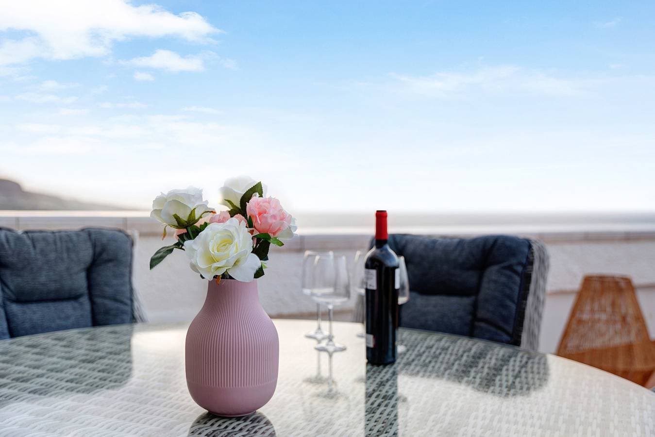 Foto 4 von 32: Ferienwohnung "Casa Hola Mar" direkt an der Küste mit Infinity-Blick auf das Meer