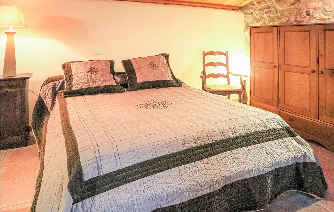 Foto 8 von 11: Wohnung mit Bergblick, Parkplatz und Garten