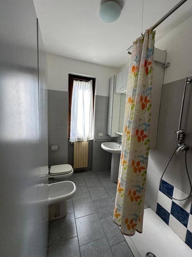 Foto 3 von 11: Two-Bedroom Apartment with Balcony and Terrace