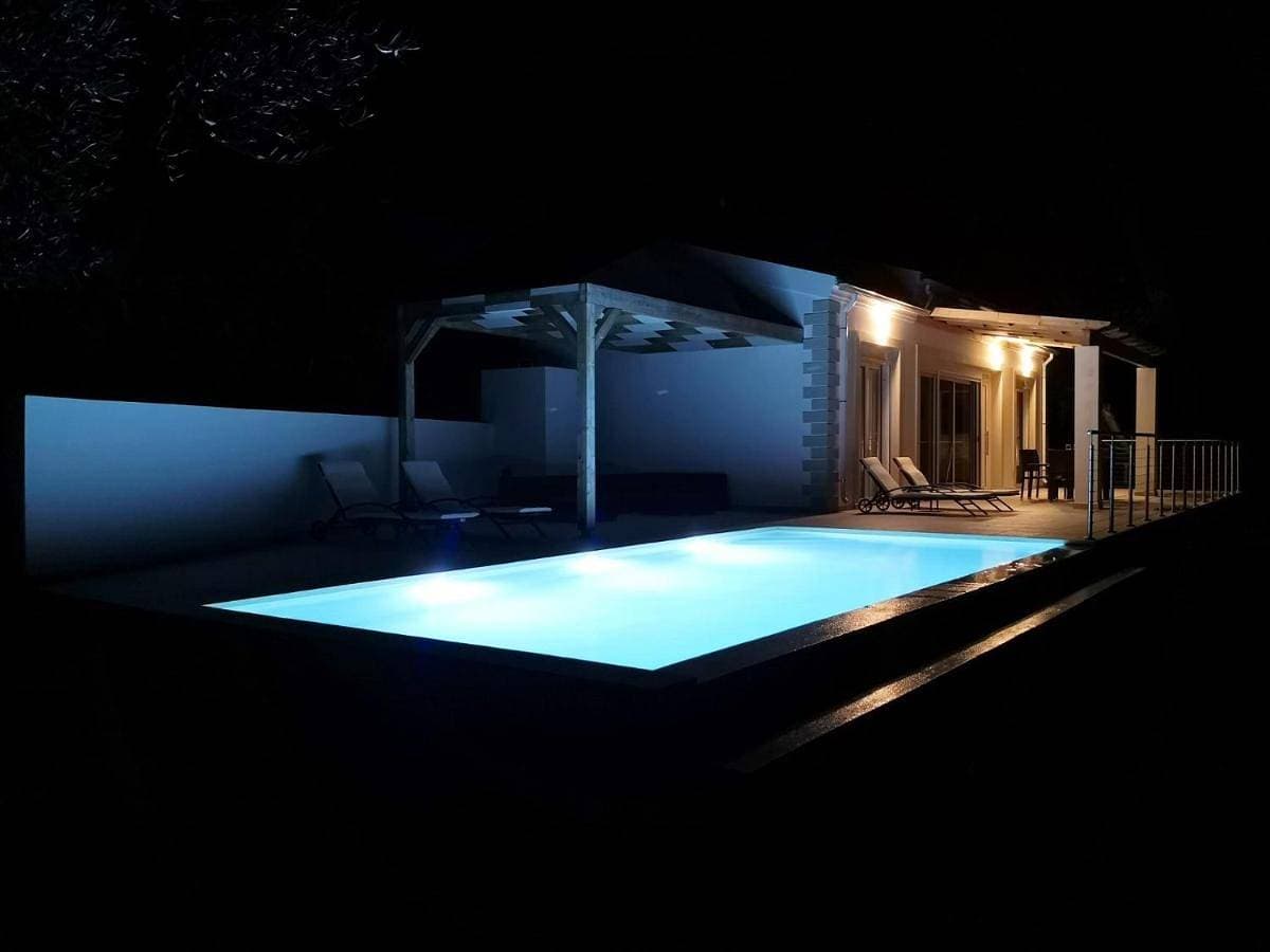 Foto 5 von 48: Villa with Private Pool