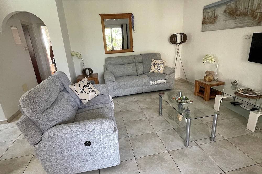 Foto 6 von 30: Apartment mit 2 Schlafzimmern, Gemeinschaftspool und teilweise Meerblicken.