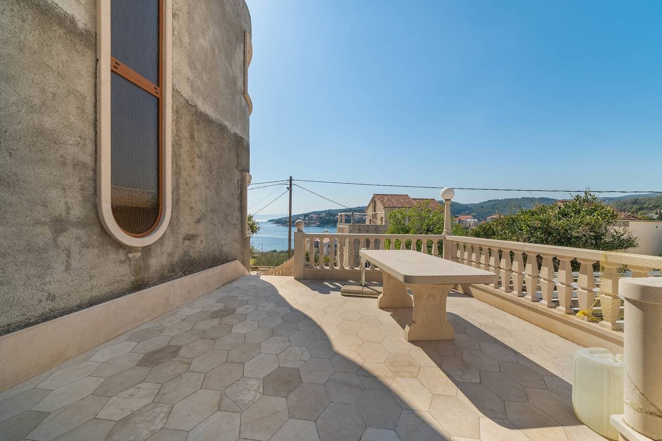 Foto 6 von 16: Zimmer mit Balkon und Meerblick Sumartin, Brac S-13285-a
