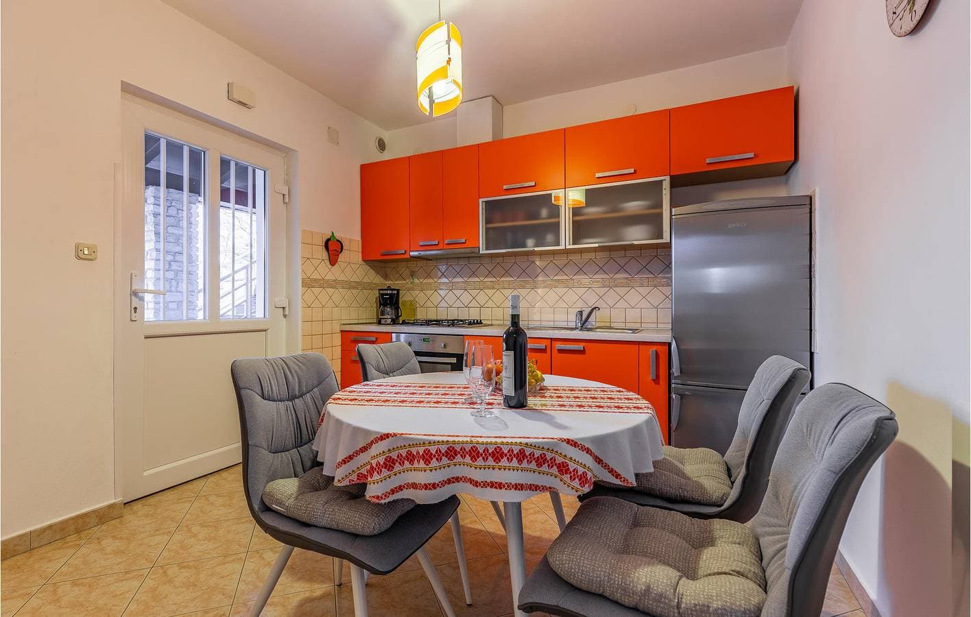 Foto 4 von 23: Gemütliche Ferienwohnung mit Pool, WLAN und Parkplatz, nur 2,5 km vom Strand entfernt