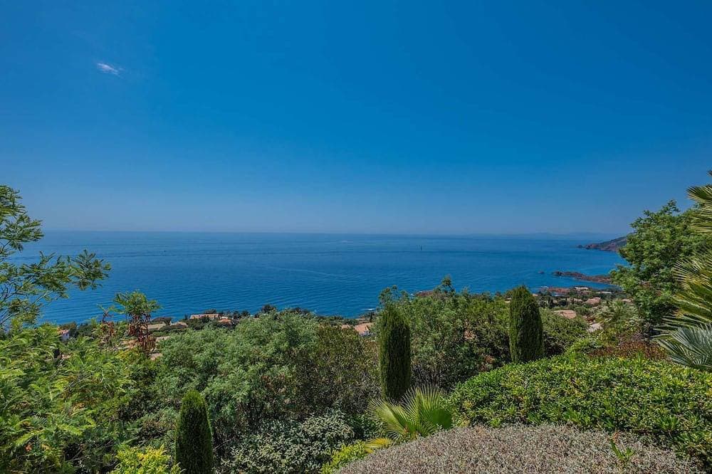 Foto 3 von 5: Saint-Raphaël Anthéor – Exceptional Villa With Swimming Pool And Panoramic Sea View