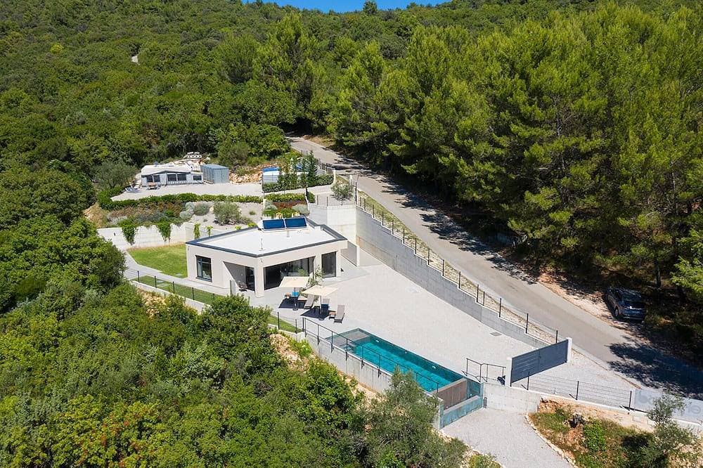 Gorgeous home in Labin 1