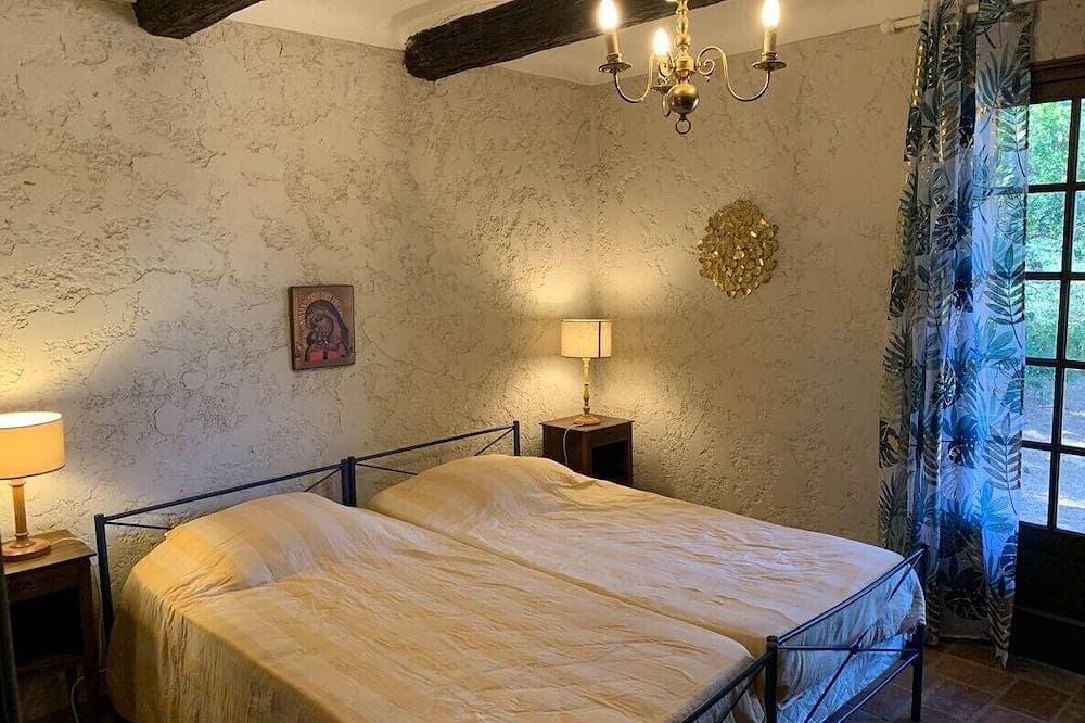 Foto 4 von 30: Villa mit einem großen Pool in der Wildnis ~ in der Nähe des Meeres