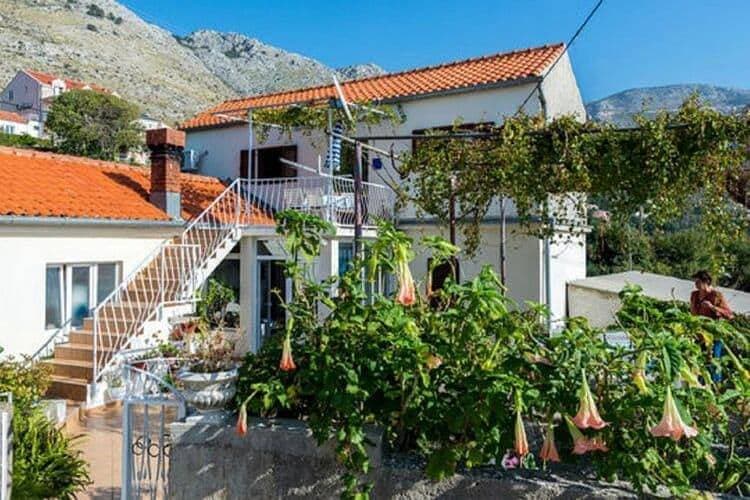 Foto 12 von 16: Guest House Fontana - Two Bedroom Apartment with Terrace and Sea View