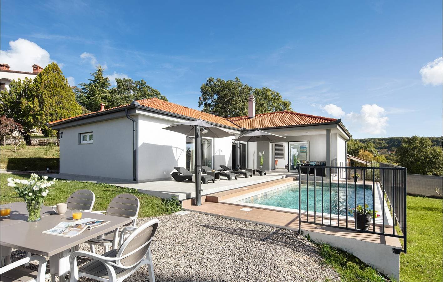 Foto 2 von 20: Moderne 2-Zimmer-Wohnung mit Pool, WLAN und Parkplatz in der Nähe des Stadtzentrums