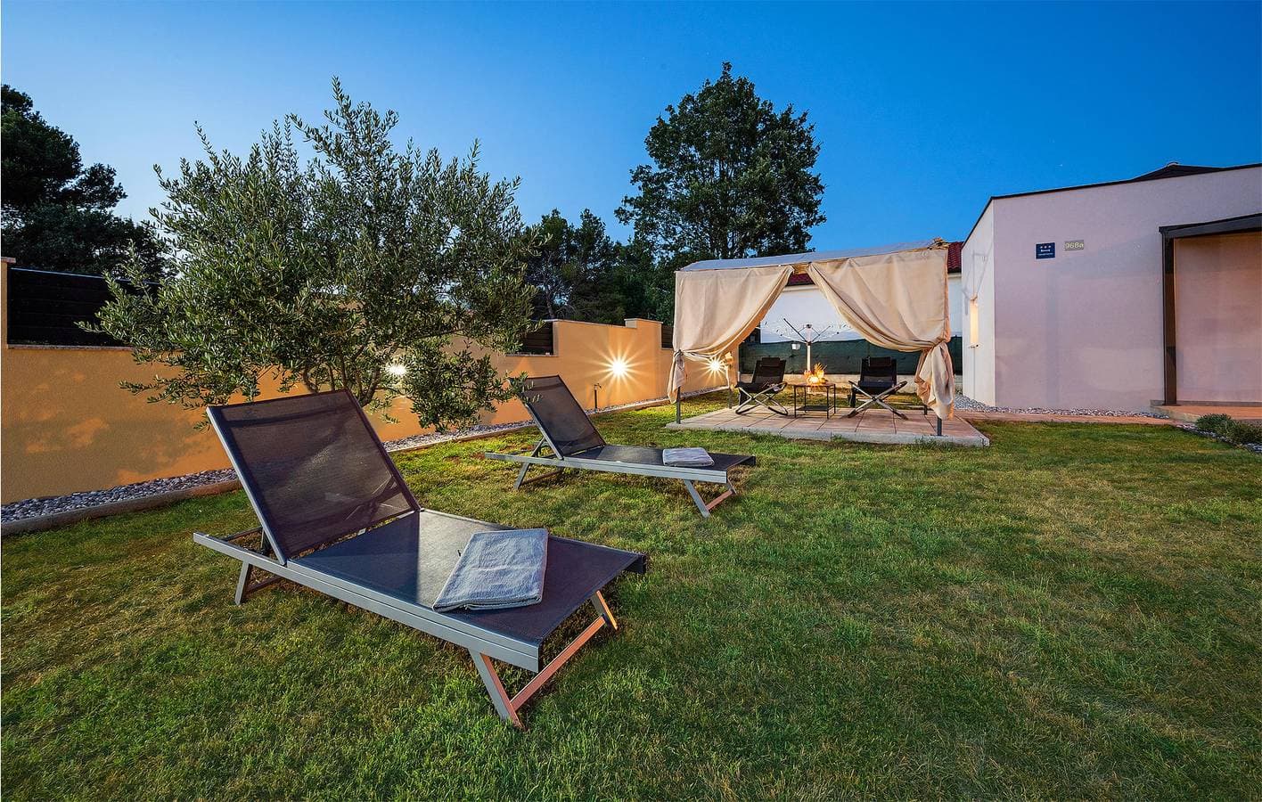 Foto 10 von 32: Gemütliche Ferienwohnung, 500 m vom Strand von Fažana entfernt, mit Terrasse und WLAN