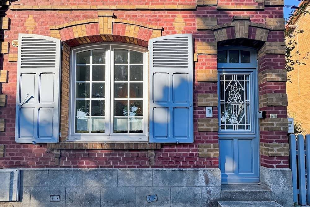 Foto 13 von 30: Charmantes Ferienhaus mit Blick auf die Bucht und Garten