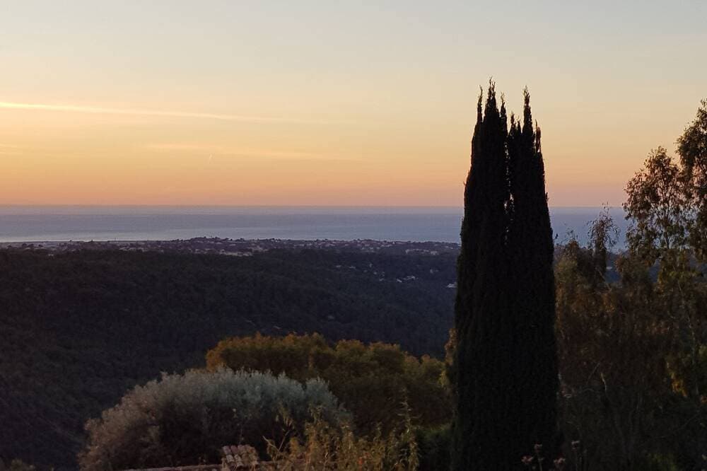 Foto 10 von 14: Appartement Vue Mer an der Côte d' Azur mit Gartenanteil für 2 - 3 Personen
