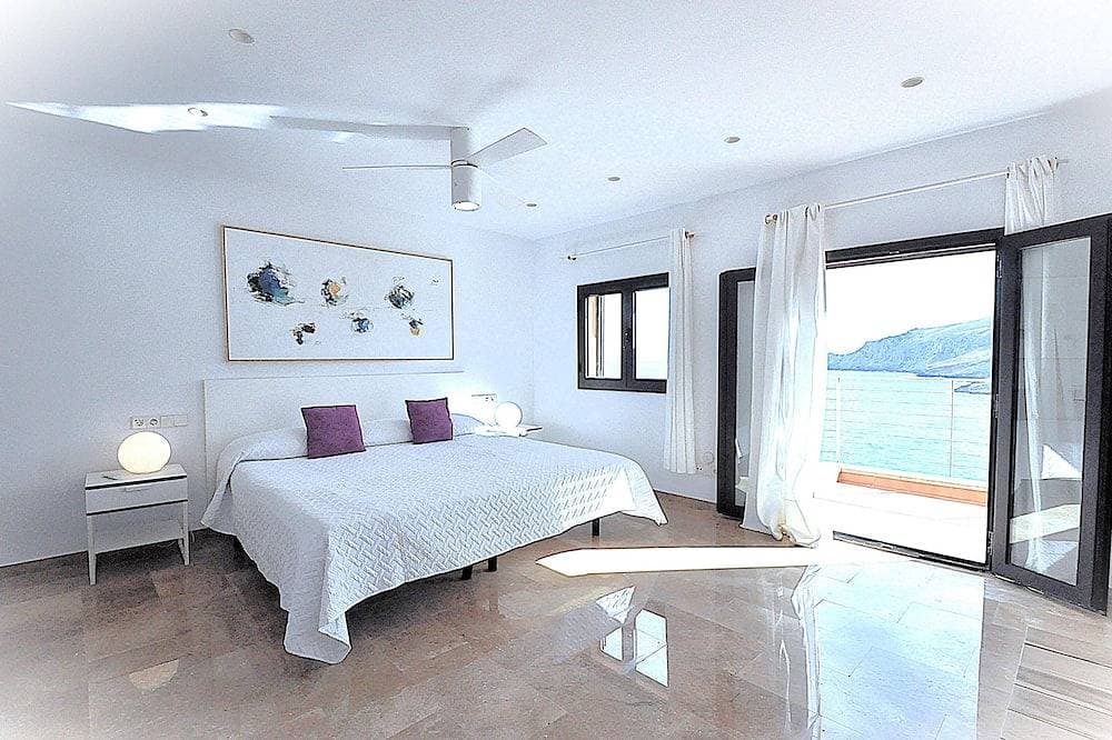 Foto 3 von 30: Villa Aurea in der ersten Linie vom Meer mit Klimaanlage - Kostenloses WLAN
