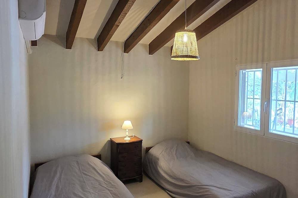 Foto 2 von 30: Beautiful family villa with pool. Between nature and close to the coast of Denia