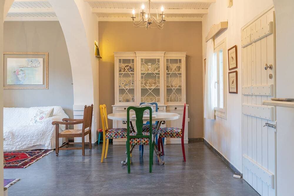 Foto 13 von 30: Charming Cretan House, Bougainvillea