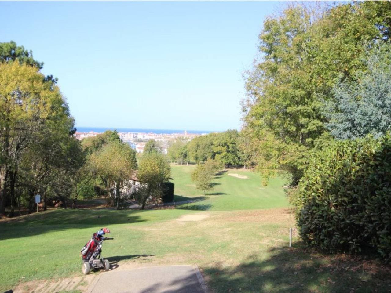 Foto 12 von 16: Studio am Golfplatz mit Terrasse und Parkplatz