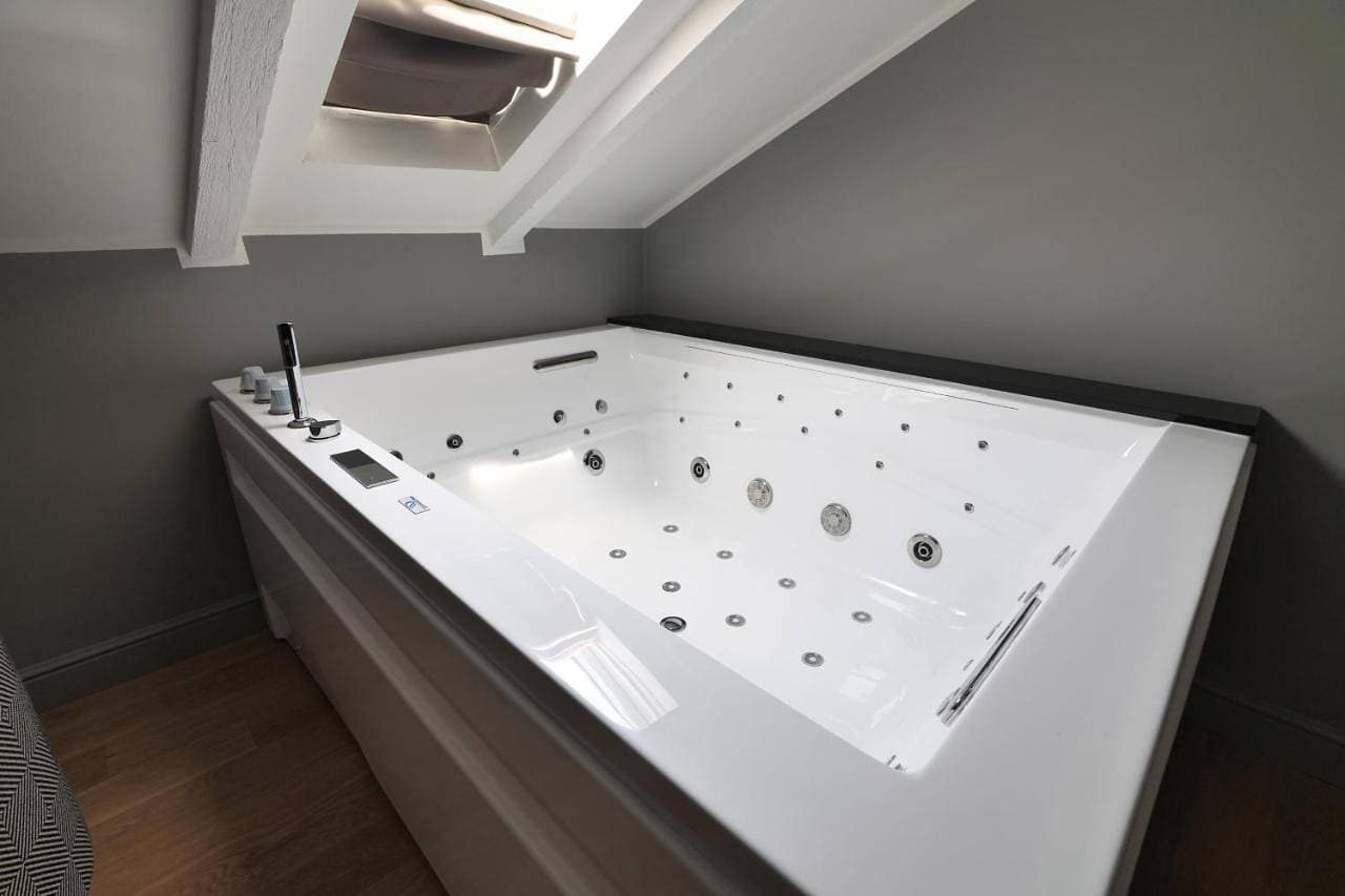 Foto 8 von 40: Suite with Spa Bath