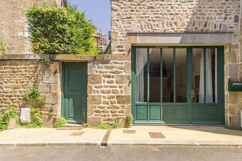 Foto 7 von 17: Charmantes Duplex mit privater Terrasse im Herzen von Avranches