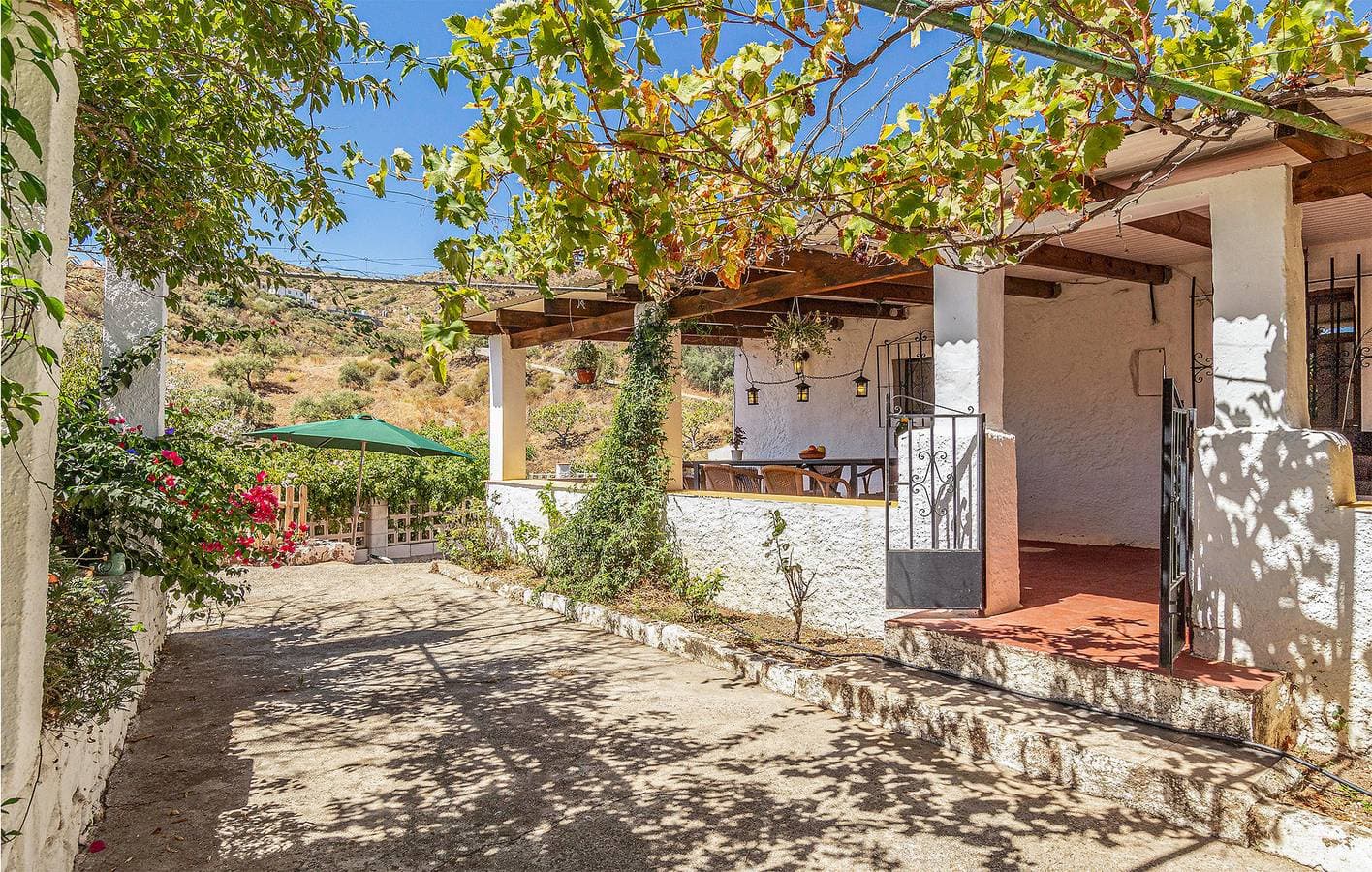 Foto 2 von 38: Wohnung mit Meerblick in Valdés, Andalusien