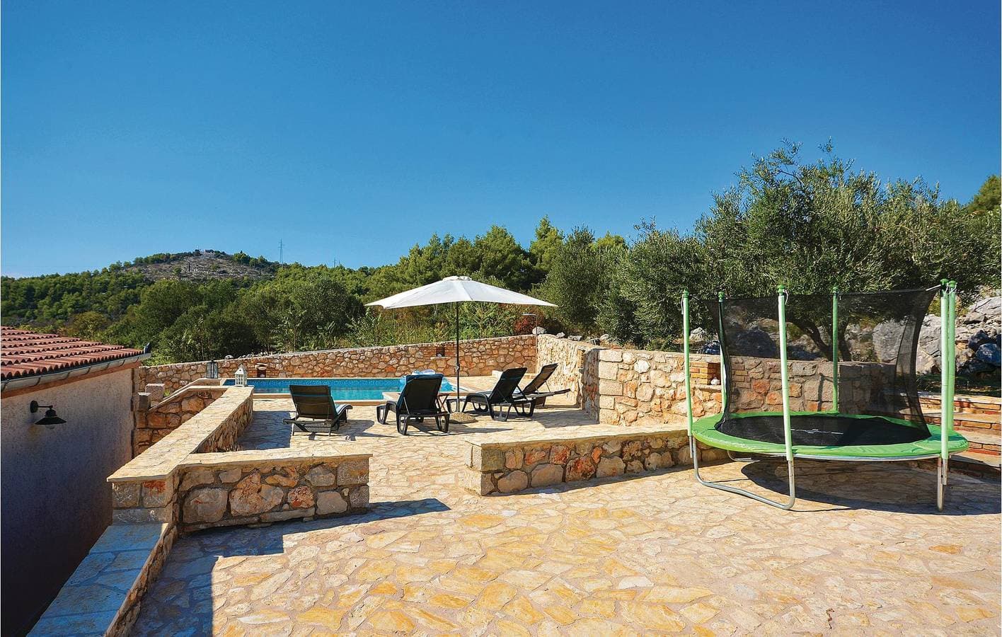 Foto 12 von 40: Modernes Apartment mit 2 Schlafzimmern, Pool, WLAN und 1,5 km Entfernung zum Strand