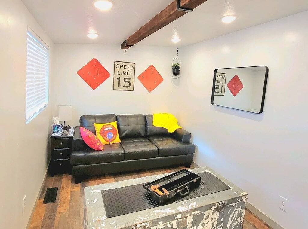Foto 4 von 19: Comfortable, Laid-back Cottage. Private Yard. Near Zion. 2 Bedroom, Full Kitchen