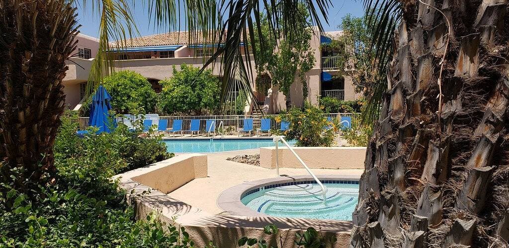 Foto 10 von 25: Quiet Moroccan Retreat in Downtown Palm Springs w/ Mountain and Pool View!