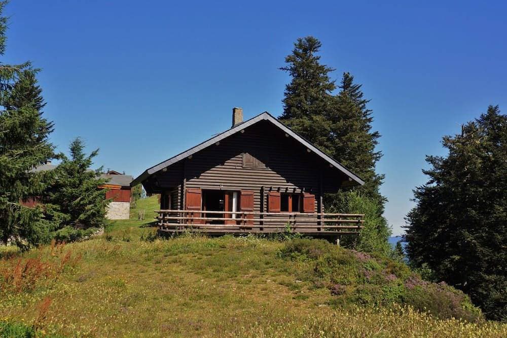 \"Les Rondins, Guzet snow chalet, direct start to slopes and hikes, panoramic view 1