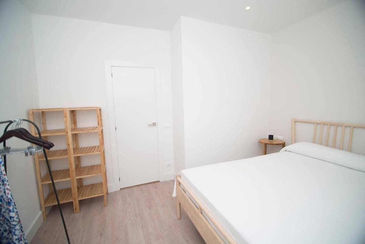 Foto 7 von 13: Two-Bedroom Apartment
