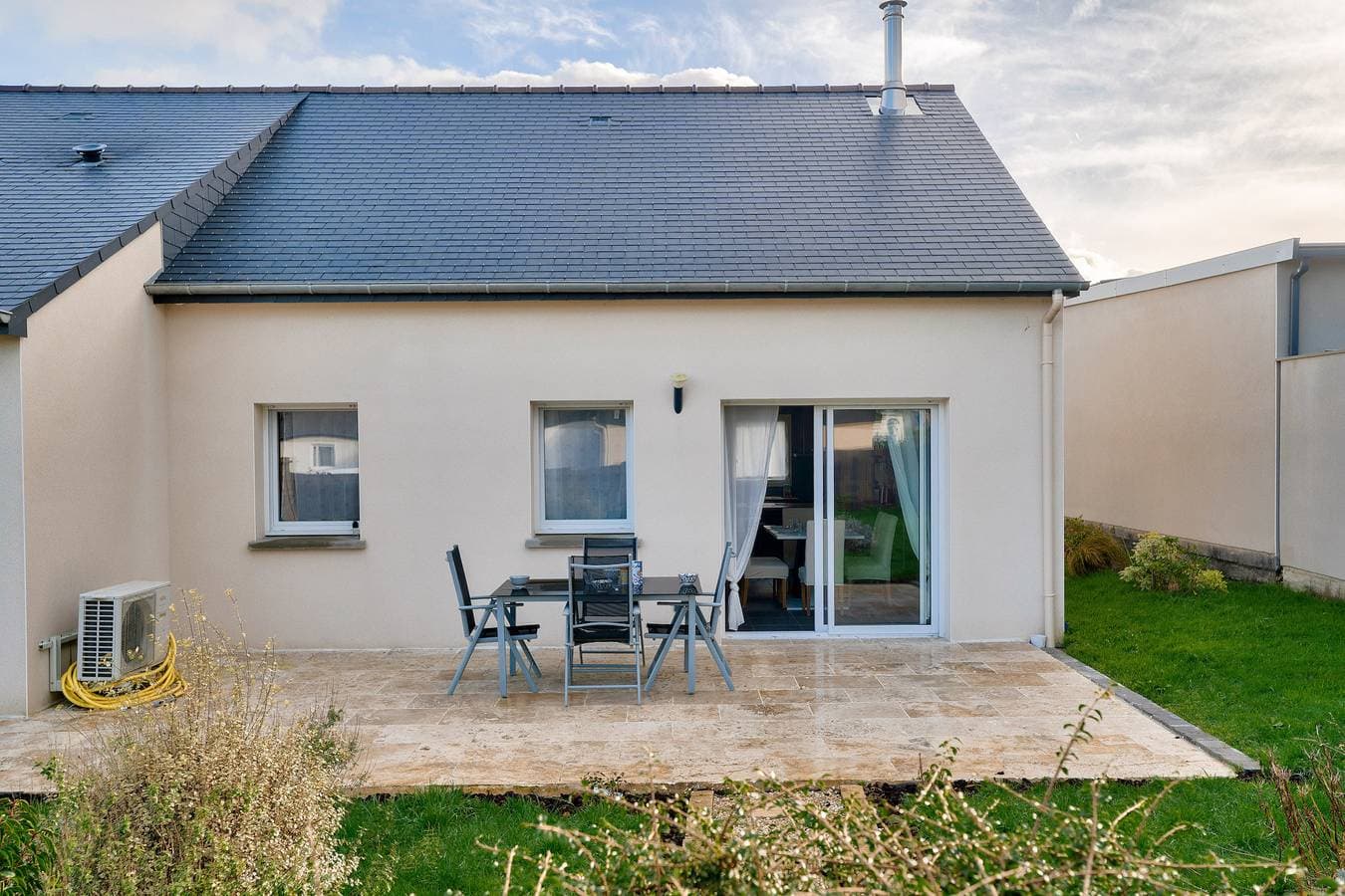 Neues und gemütliches Haus für 6 mit Garten 1
