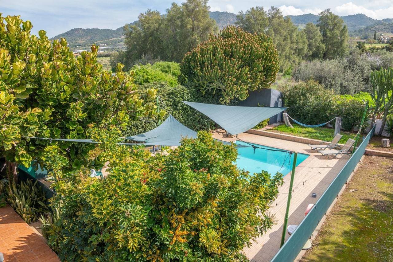 Foto 5 von 45: Three-Bedroom Villa with Private Pool