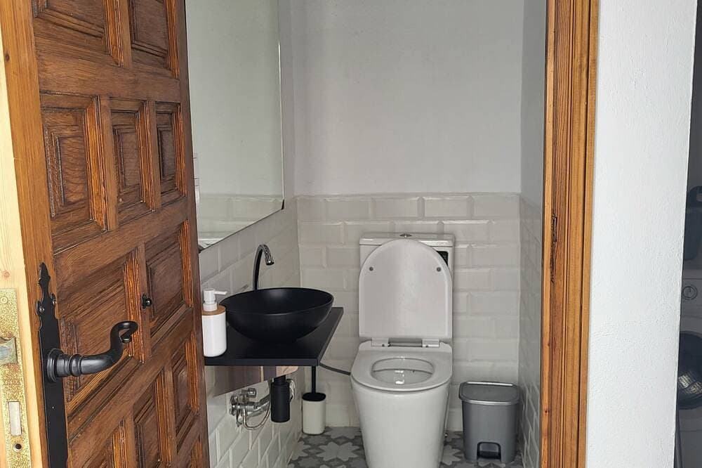 Foto 7 von 24: Rural tourist apartment with spa area. Main Square. Pb. Sant Jordi