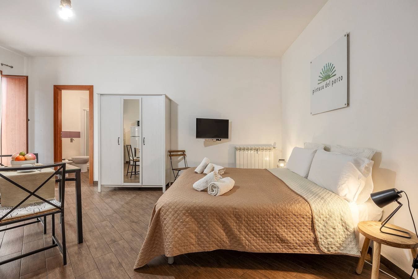 Foto 3 von 27: Apartment 'Del Porto, Palermo' mit Balkon, WLAN und Klimaanlage