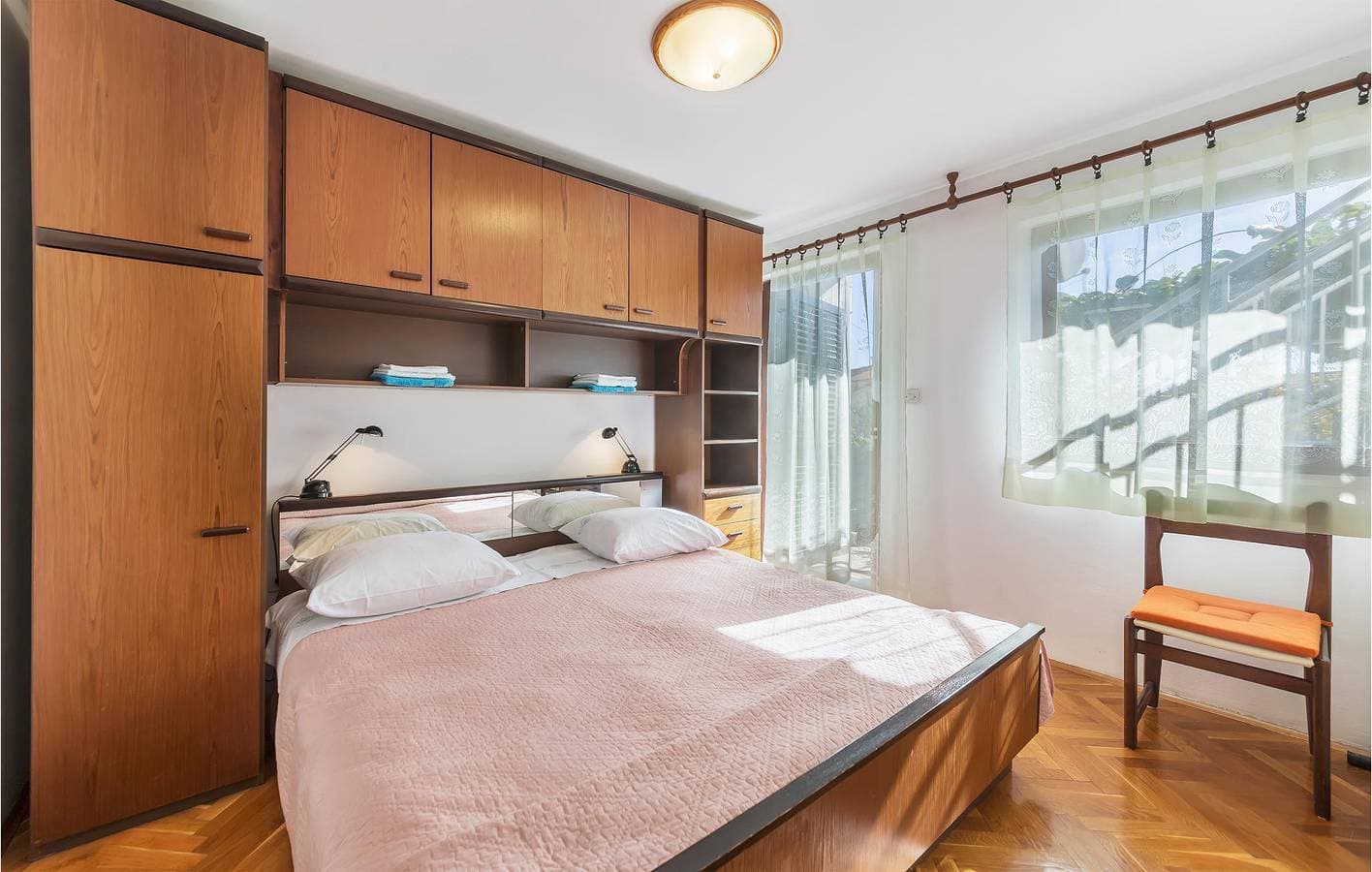 Foto 9 von 29: Gemütliche Ferienwohnung mit Terrasse, Parkplatz und WLAN, in Strandnähe – Havajka 2 km