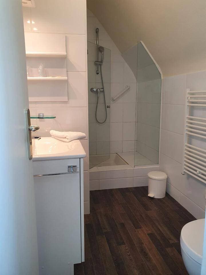 Foto 9 von 9: Standard Double Room
