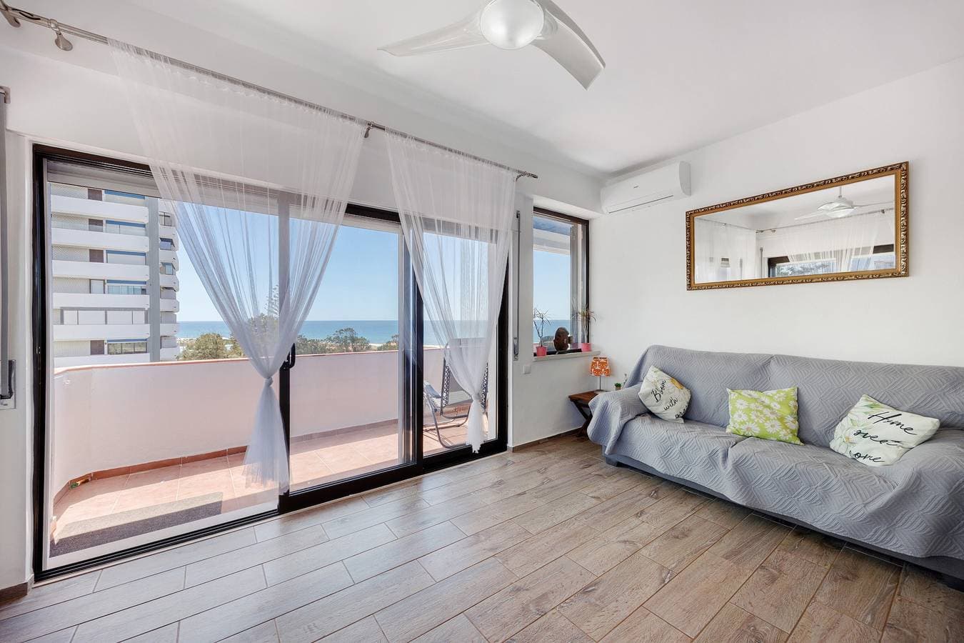 Foto 2 von 27: Ferienhaus 'Alvor Beach – Nur 50 Meter entfernt' mit Meerblick, WLAN und Klimaanlage
