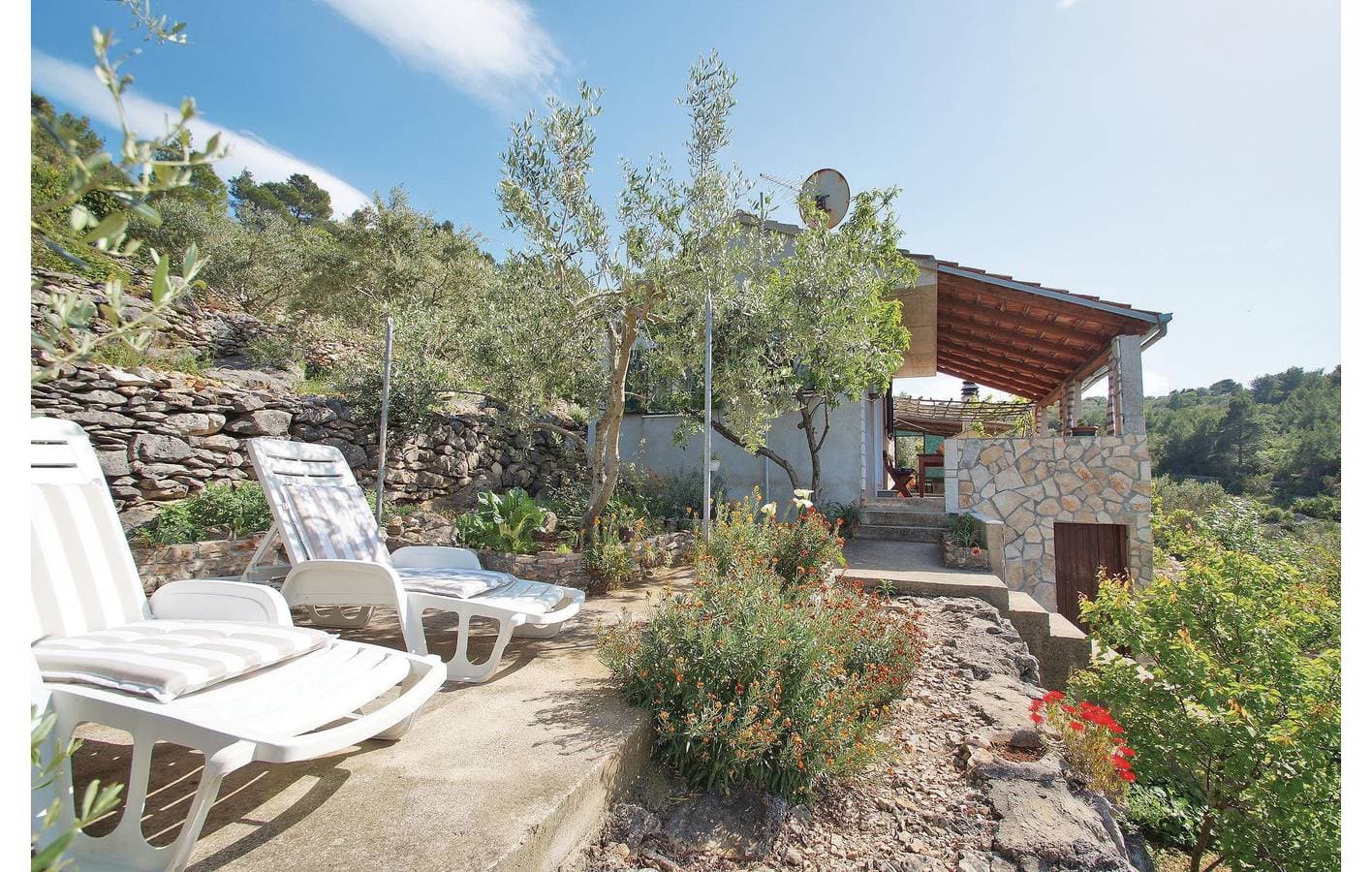 Foto 2 von 33: Gemütliche Ferienwohnung mit Terrasse, 2,5 km vom Strand entfernt und mit moderner Ausstattung