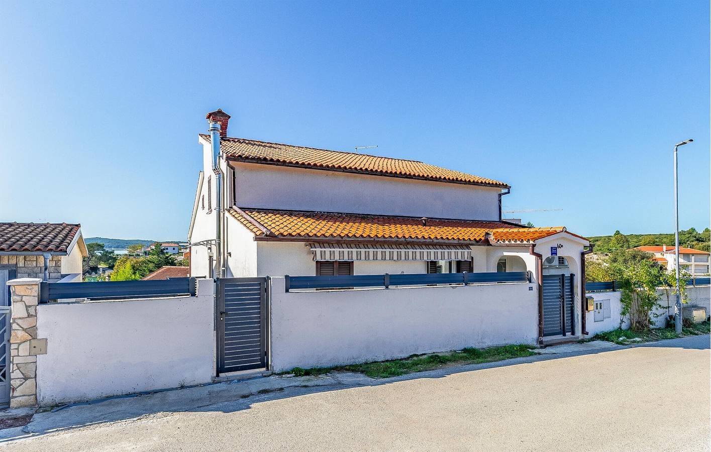 Gemütliche Ferienwohnung mit Pool, WLAN und Zugang zum Strand – nur 1,5 km entfernt! 1