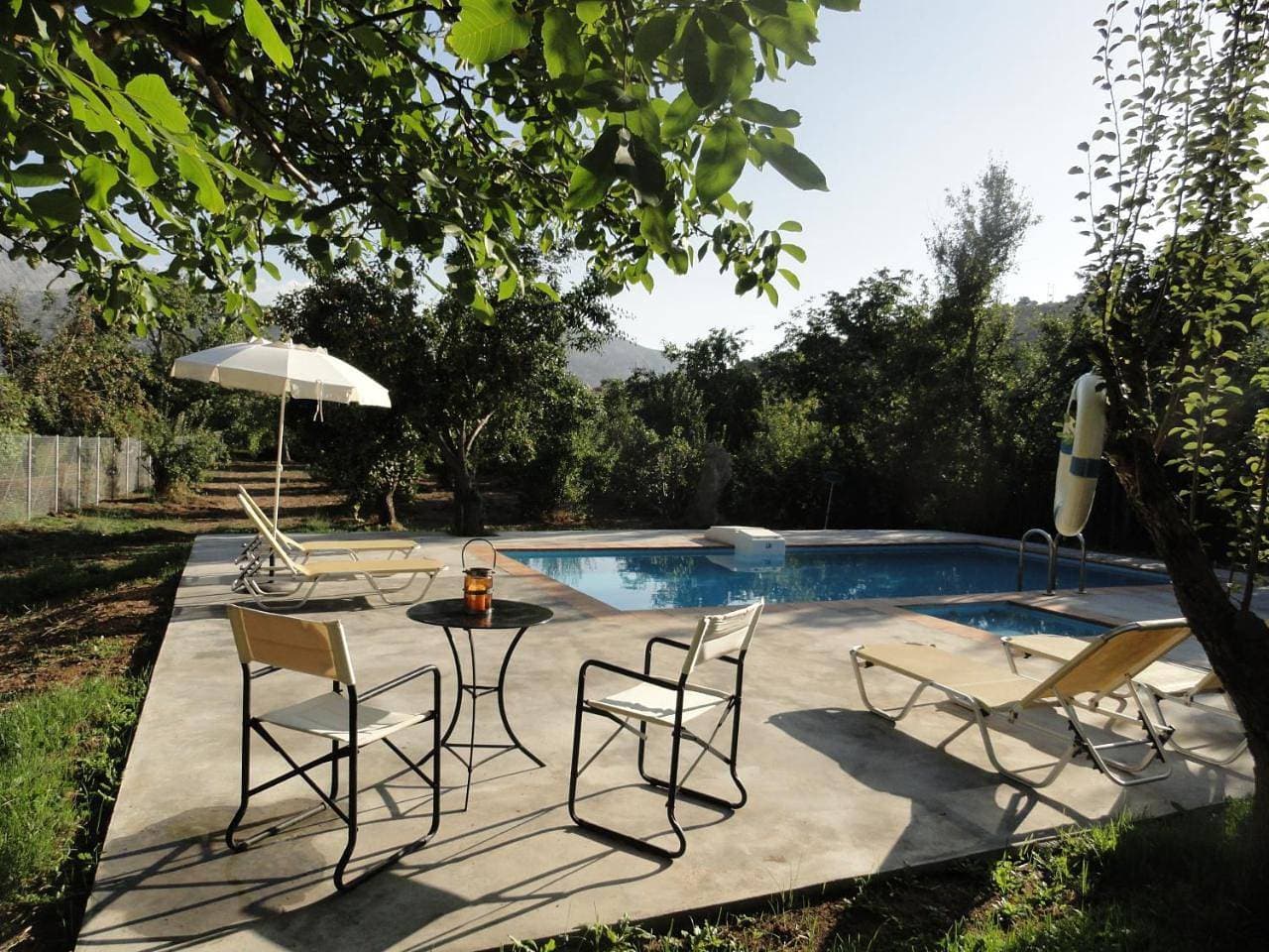 Foto 9 von 37: Three-Bedroom Villa with Private Pool