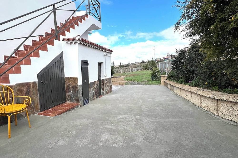 Foto 13 von 30: Haus mit großer Terrasse mit Blick auf den Teide und La Gomera.
