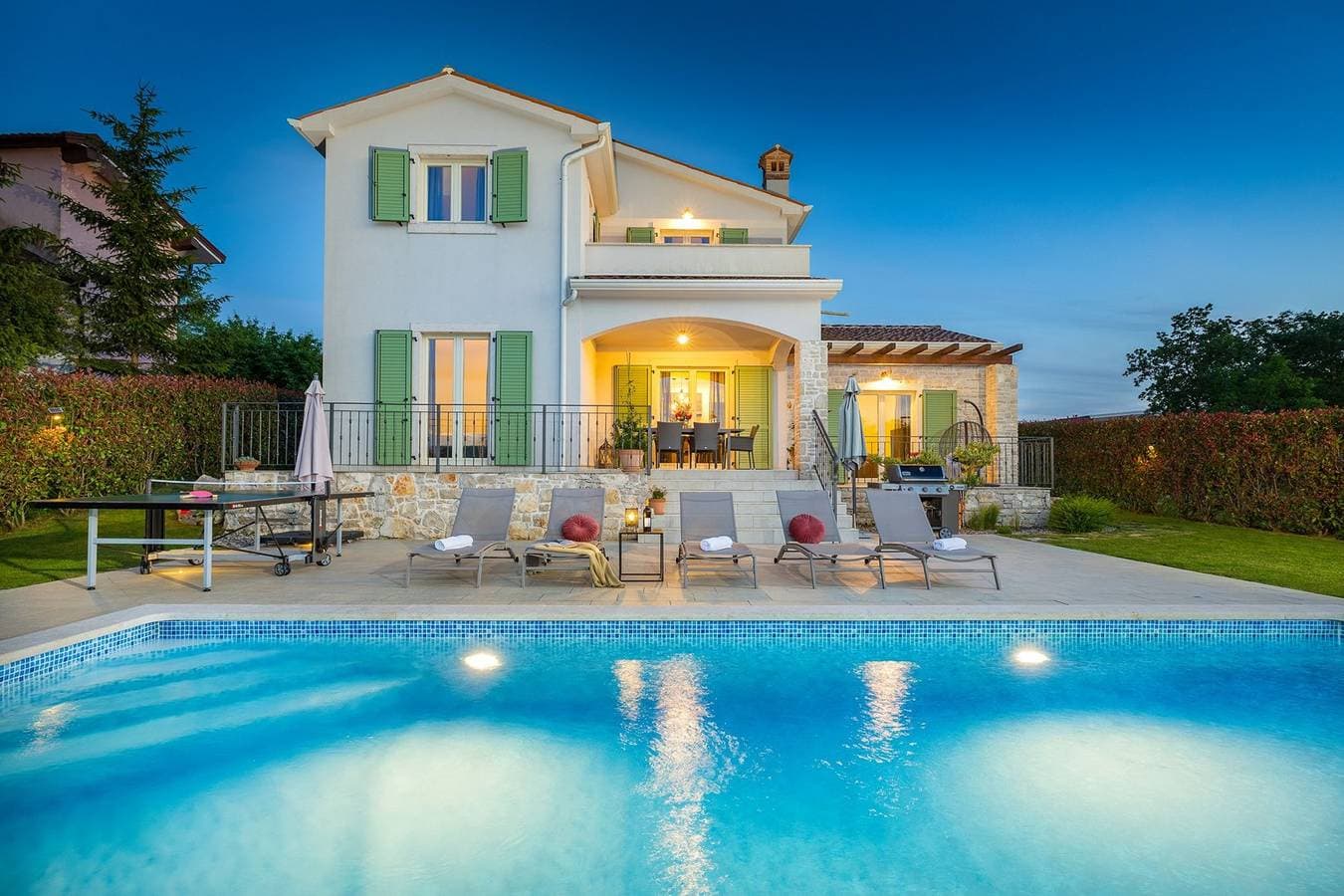 Foto 8 von 54: Villa Bartol mit privatem Pool, Tischtennis, Darts