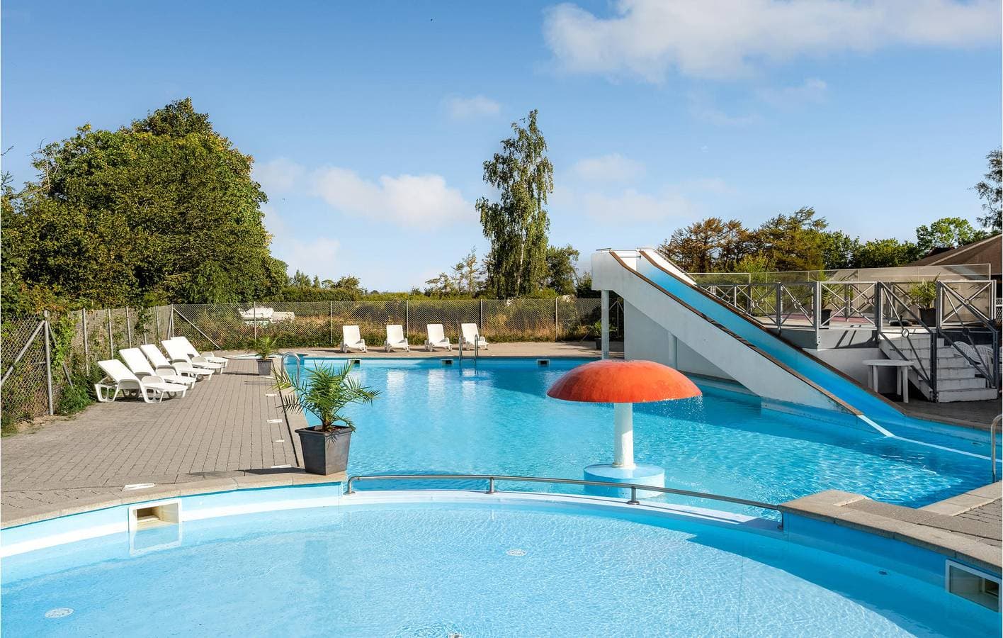 Foto 9 von 23: Ferienhaus für 4 Personen mit Pool