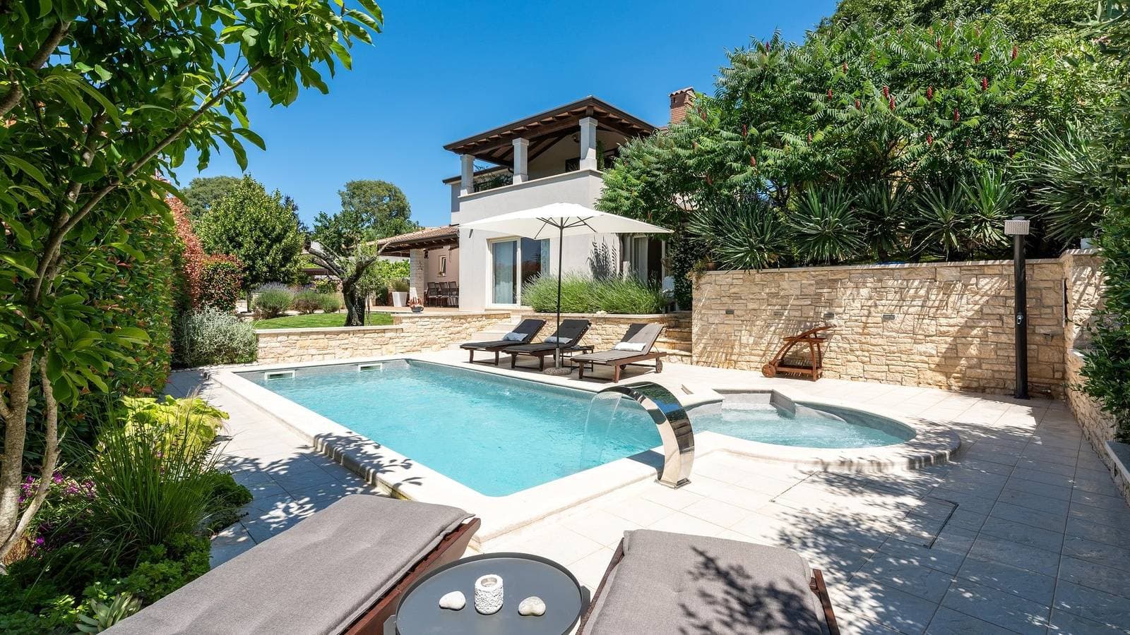 Charmante Villa Vidova mit Swimmingpool 1