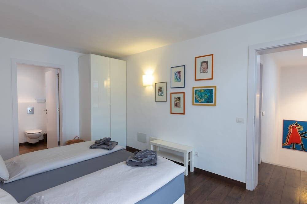 Foto 4 von 22: Luxury Villa in Guatiza-3 Bedrooms-5 Pax-Heated pool-Wi-Fi-Sea view-Chill out