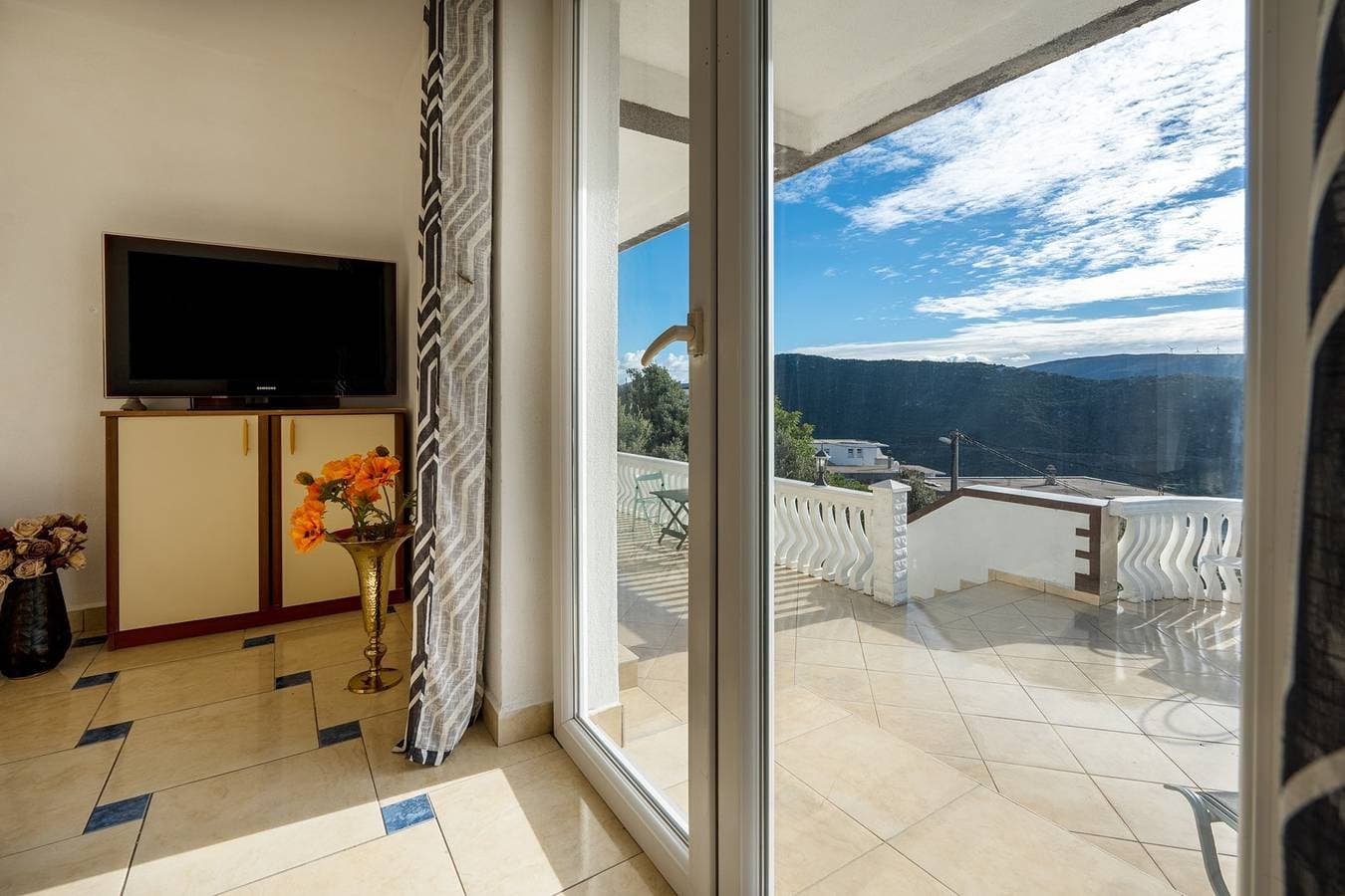 Foto 6 von 20: Ferienwohnung für 10 Personen mit Balkon/Terrasse