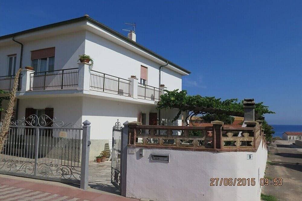 Foto 7 von 25: Villa Maria Drei-Zimmer-Wohnung mit großem Garten in Meeresnähe