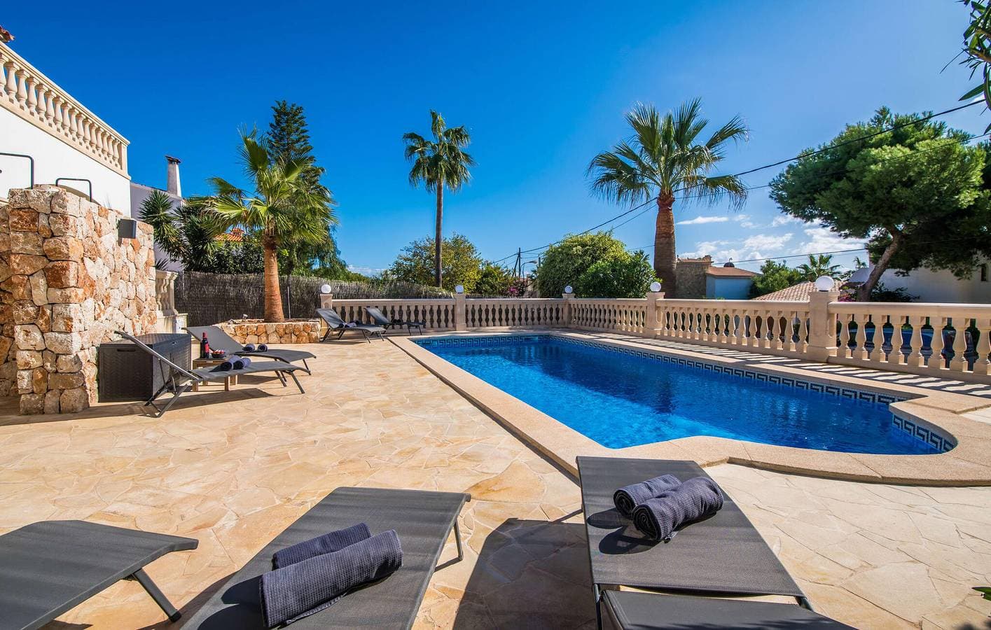 Foto 4 von 37: Apartment mit Meerblick und Pool, 1 km zum Strand Cala Pi