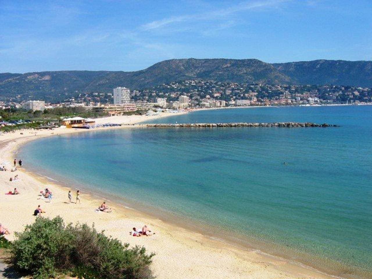 Foto 13 von 21: Studio in Lavandou mit Terrasse und Meerblick